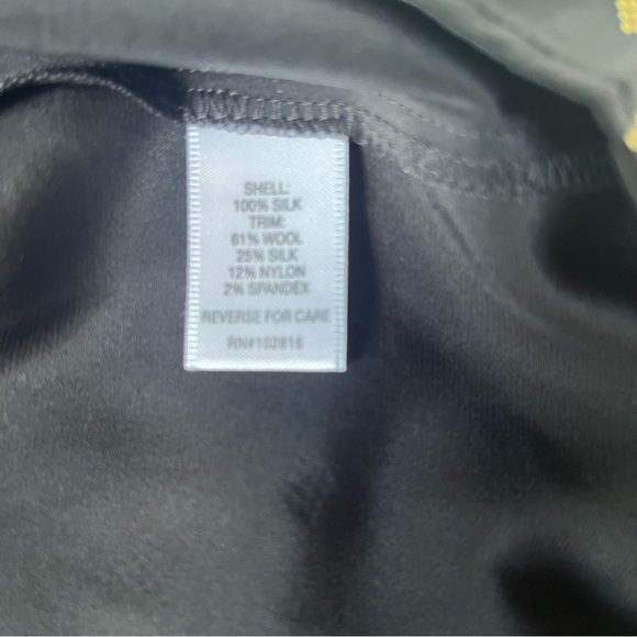 Garnet Hill Black Silk Top With Gold Detail Size L - Picture 7 of 9